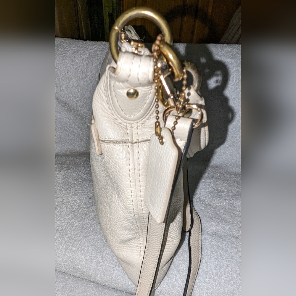 Coach Poppy Perri Hippie off white leather bag. 22421M - Picture 7 of 11